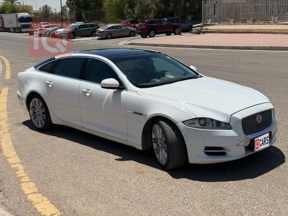 جاكوار XJ